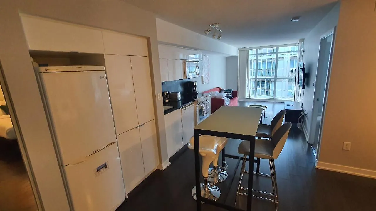 Downtown 2Bed Free Parking Apartment Toronto 0*,  Canada