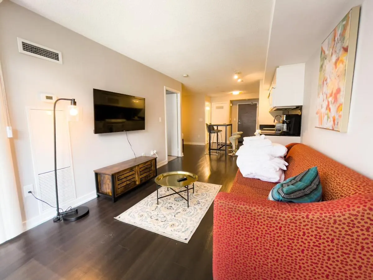 Downtown 2Bed Free Parking Apartment Toronto Canada