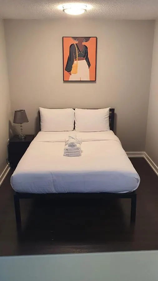 Downtown 2Bed Free Parking Apartment Toronto